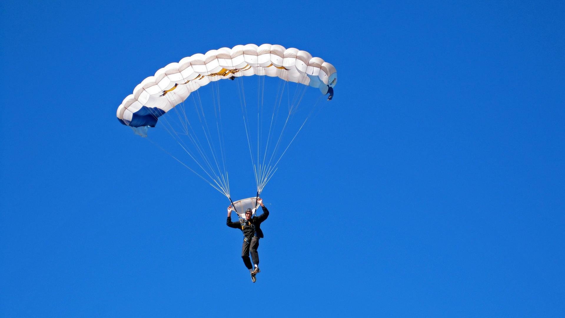 世界青少年耐力赛激战正酣,河北运动员夺金,耐力比赛项目